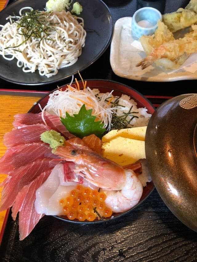 海鮮炉端磯蔵 関店 - サブ画像1