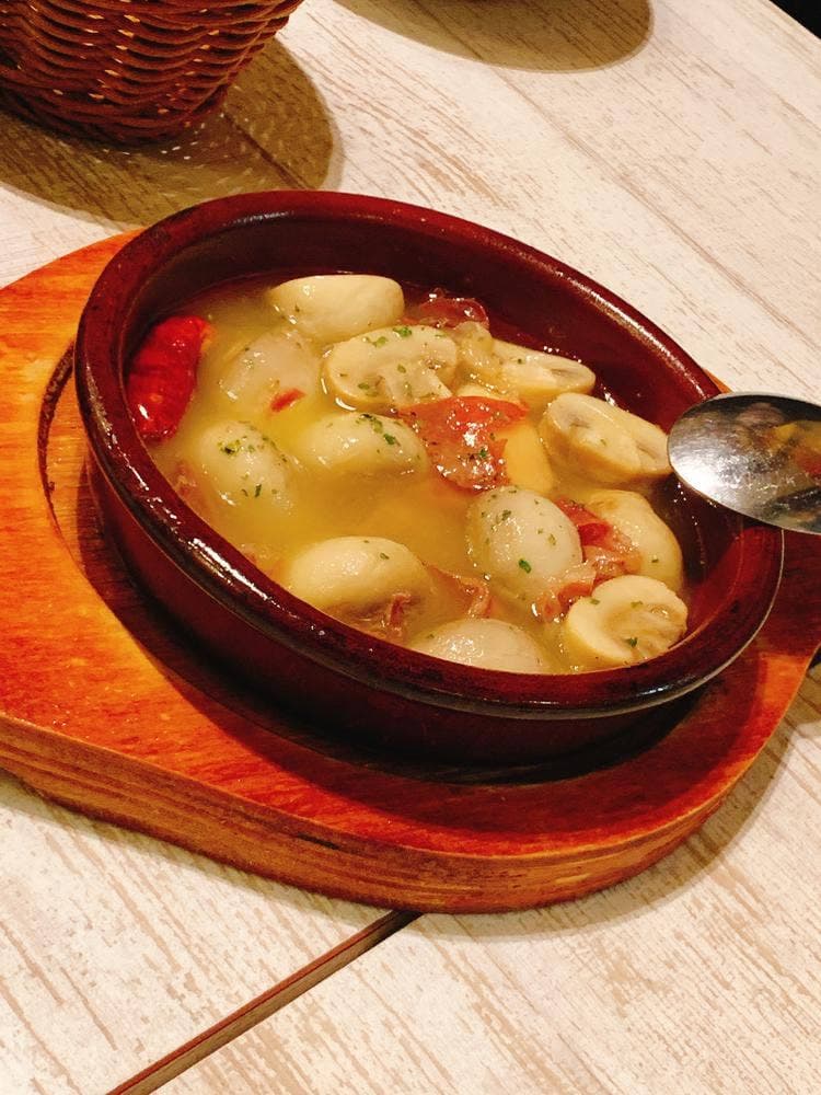 SPAIN Kitchen OCHO