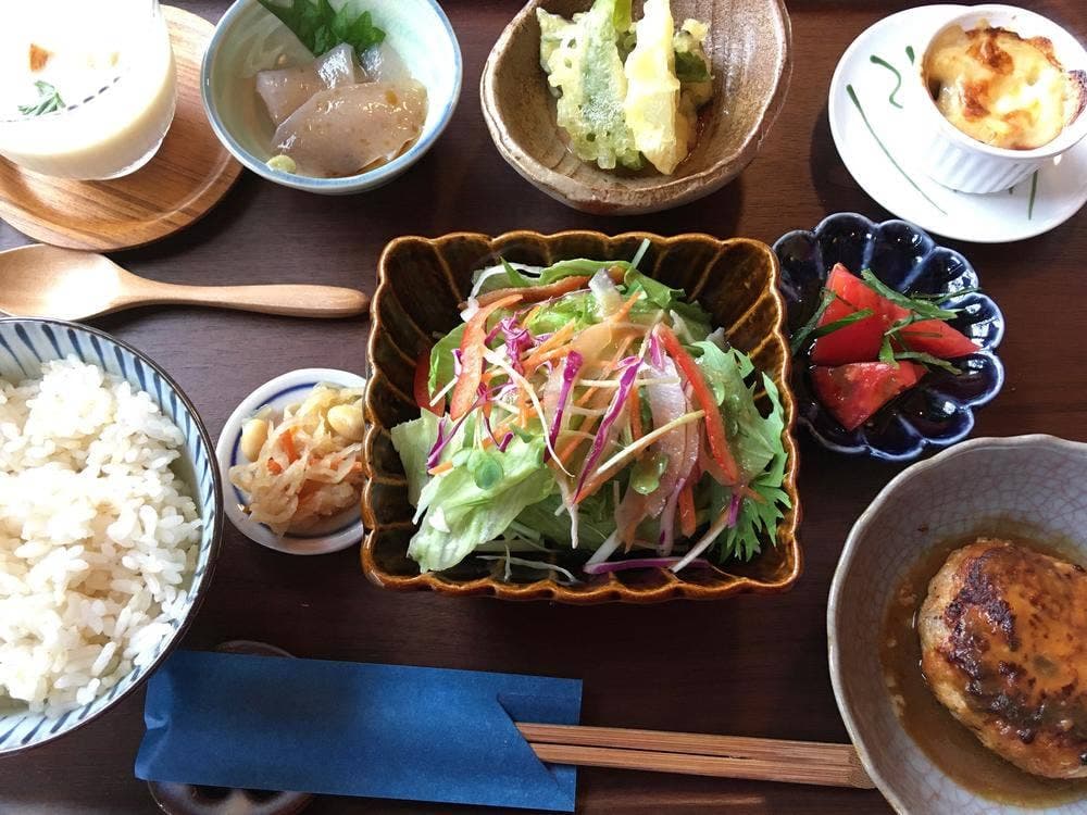 CAFE hachi hachi