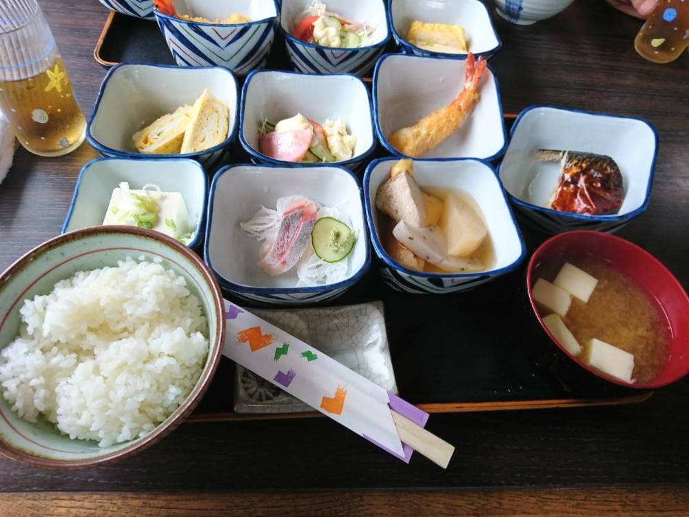 国八食堂