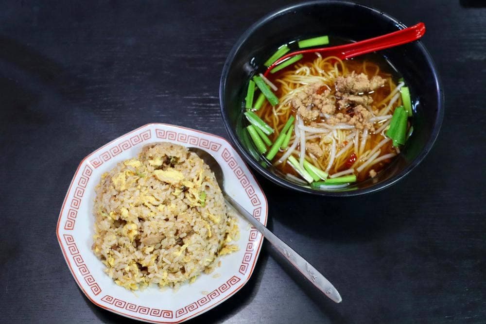 新栄