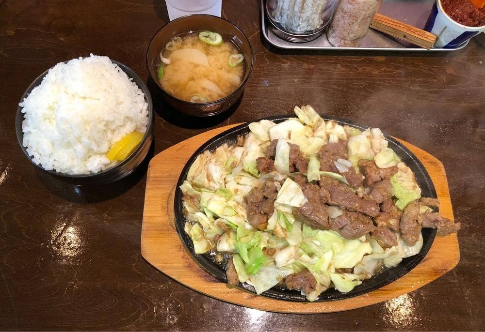 博多スタミナ焼肉鉄板男児