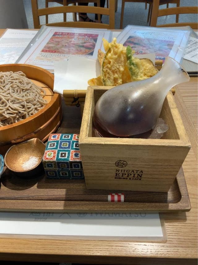 越品ダイニング&カフェ 新潟伊勢丹 - サブ画像2