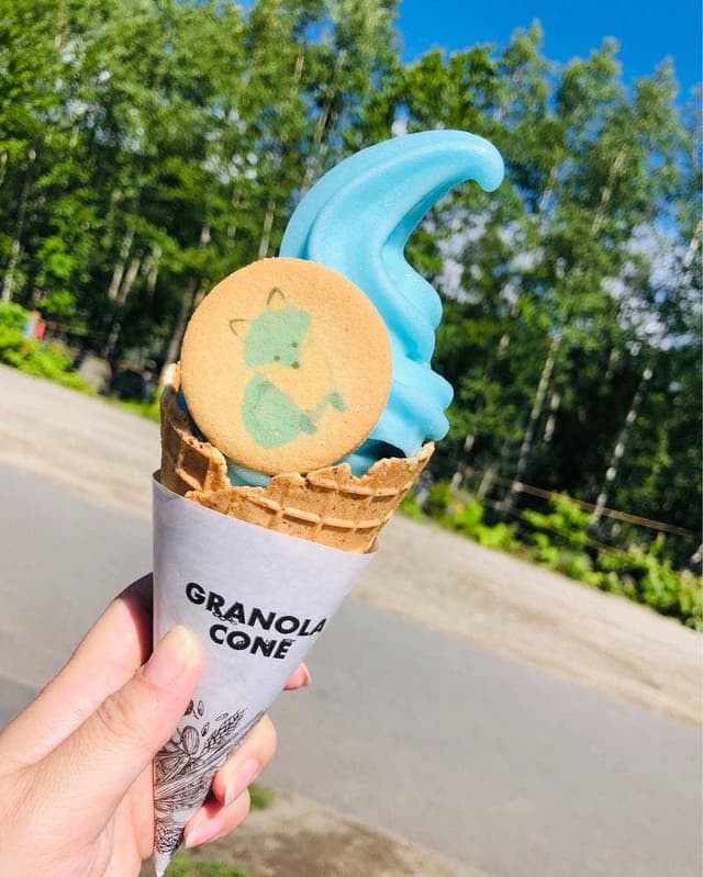 青い池 売店 - サブ画像2