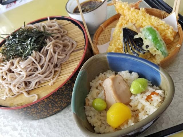 板倉ゴルフ場レストラン - サブ画像1