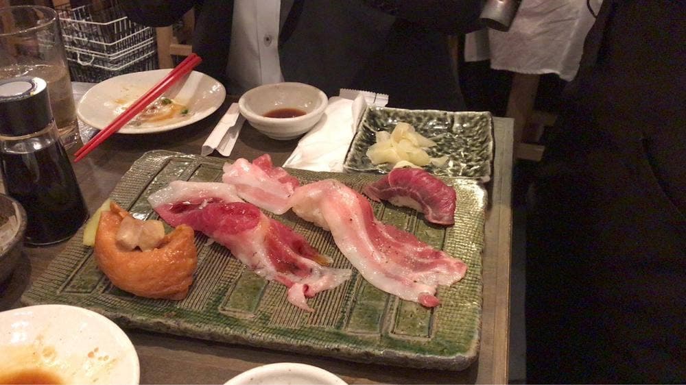 梅田東通り 肉寿司