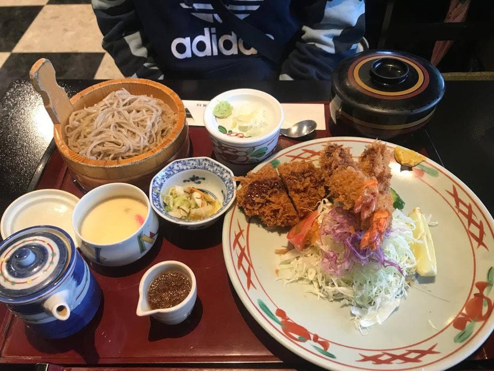 手打ちうどん・そば・和食 三男坊