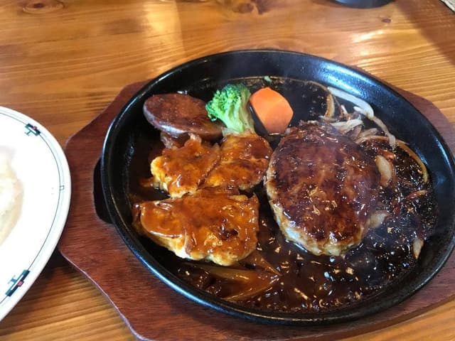 自家製ハンバーグの店 ログログ - サブ画像1