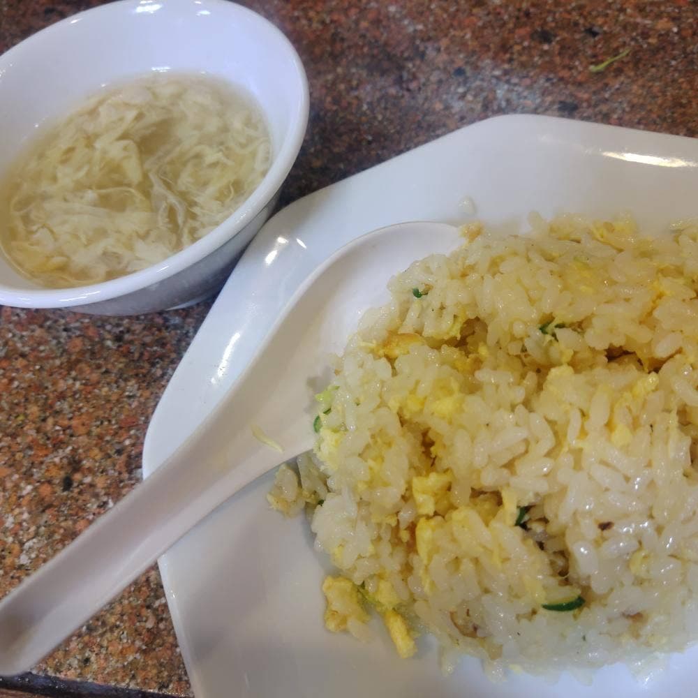 餃子酒家 金