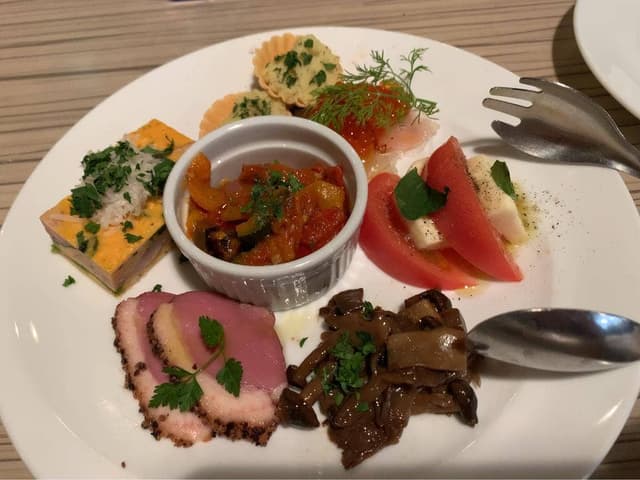 Trattoria Pizzeria LOGIC お台場 - サブ画像1