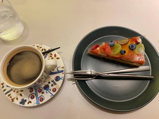 L' Avenue des Champs-Élysées - サブ画像1