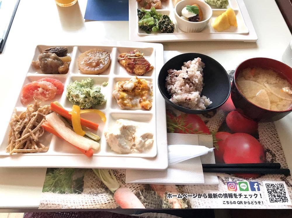 自然派ビュッフェレストラン 六丁目農園