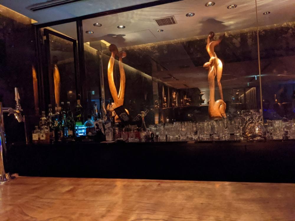 サロン ア ディネ ガルリ