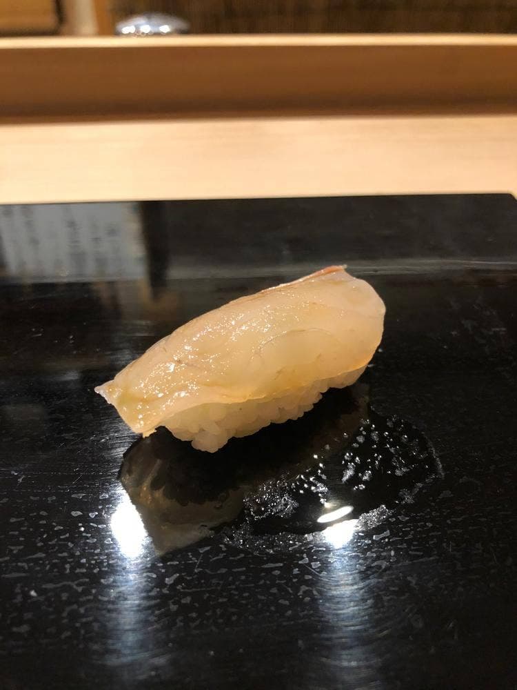 鮨楽 さかえや