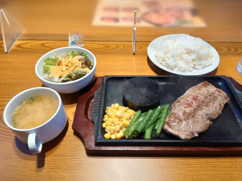 ステーキ リバーべ 四十瀬店