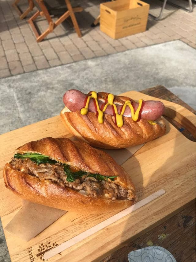 手作りハムとパンの店 こぶたのしっぽ - サブ画像1