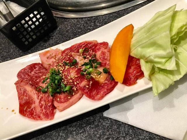 炭火焼肉 梨洞 - サブ画像1