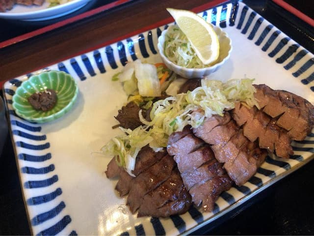 牛たん焼き 仙台辺見 逗子店 - サブ画像3