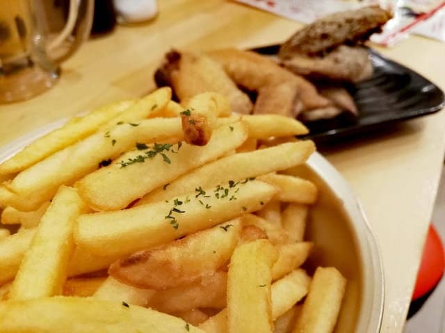 奇跡の手羽先 松山大街道店 - サブ画像1