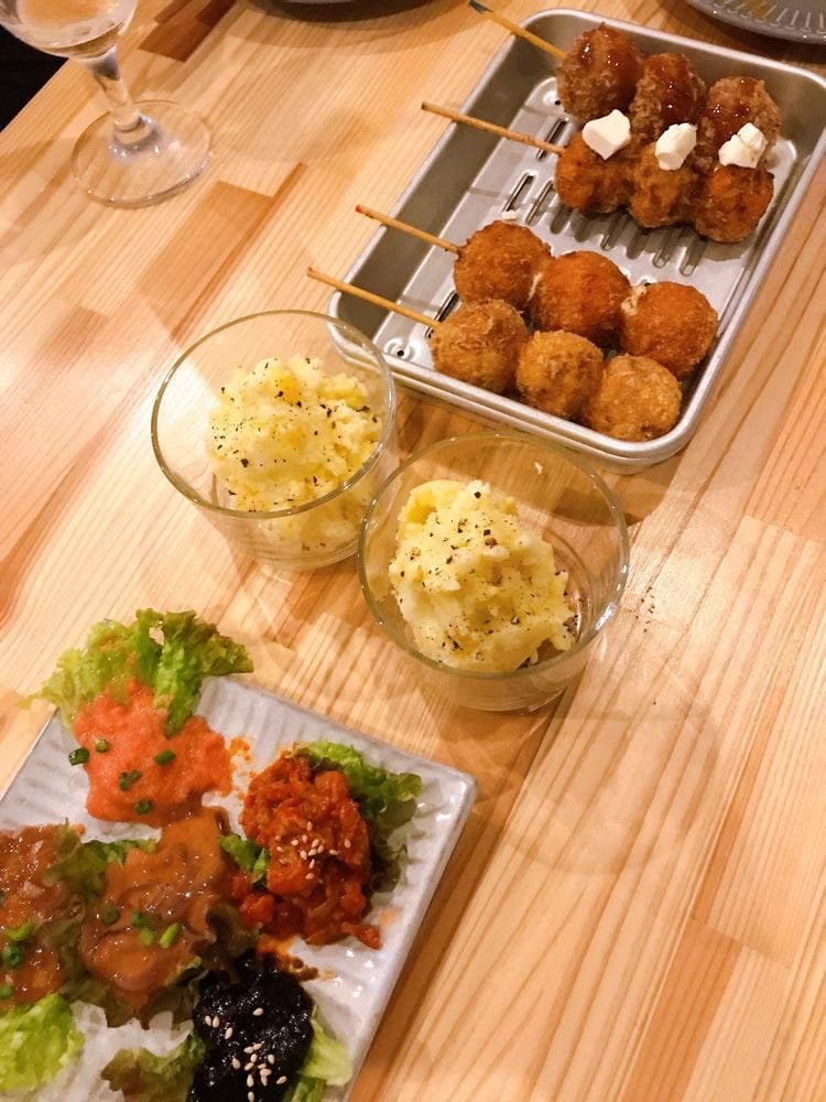 串揚げ肉団子と干物のお店 ロロイチ