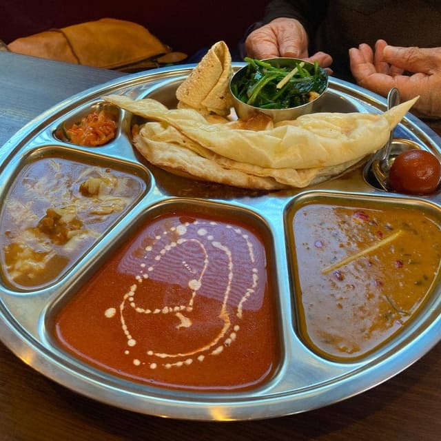 インド・ネパール・タイ料理 エビン 中川駅前店 - サブ画像1