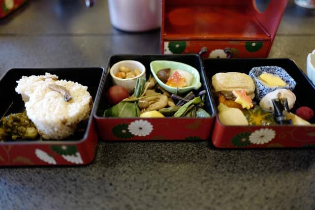 お食事処 ひな里 芹生 - サブ画像2