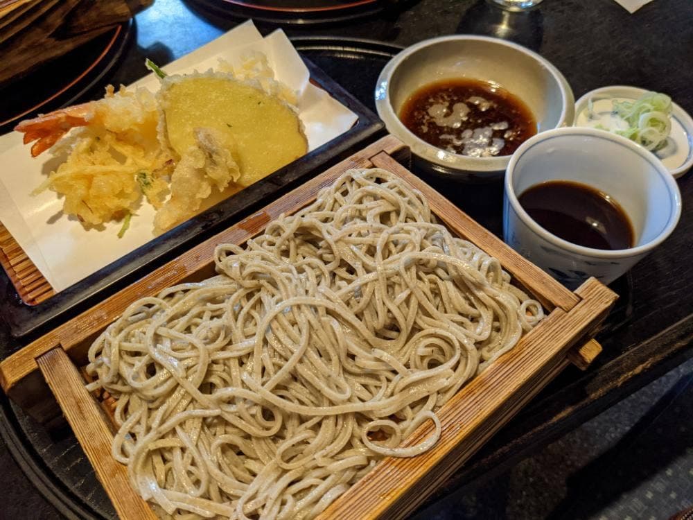 そば八
