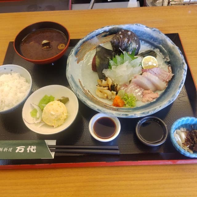 心鮮料理 万代 - サブ画像1