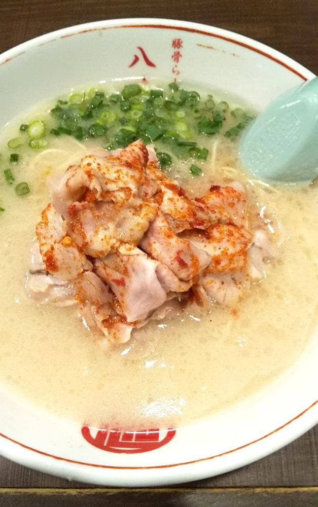 八味豚骨ラーメン