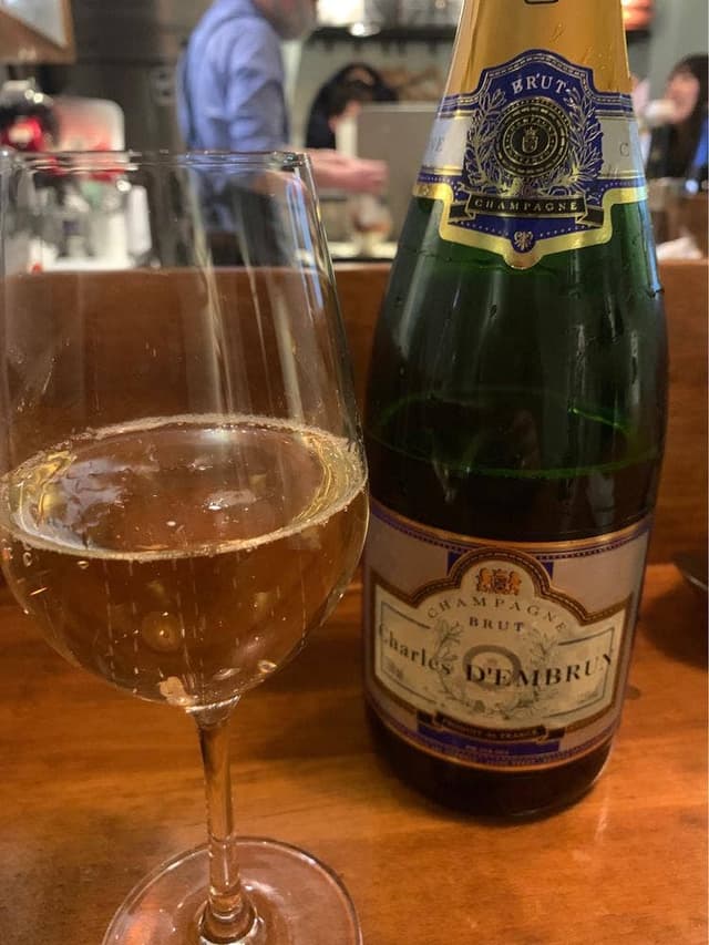 スタンドシャン食 TOKYO恵比寿 Champagne & GYOZA BAR - サブ画像2