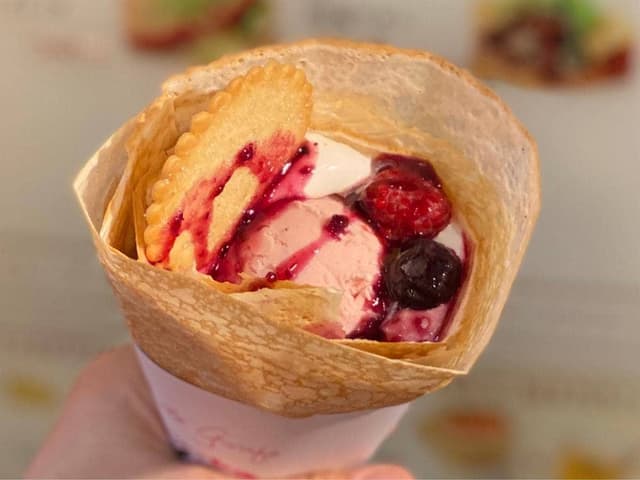 ジラフクレープ 広島中央通り店 - サブ画像1