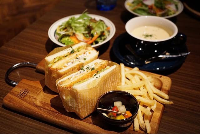 BILLION HOUSE - サブ画像1