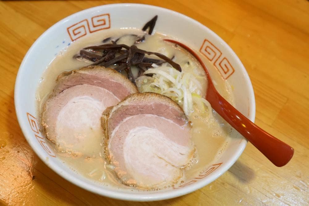 とんこつラーメン博多屋台権堂店