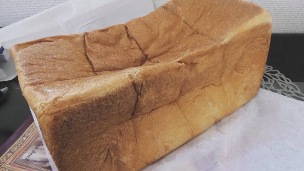 高級フレンチトースト専門店 どんだけ自己中 丸鶏自家解体 とり吉内