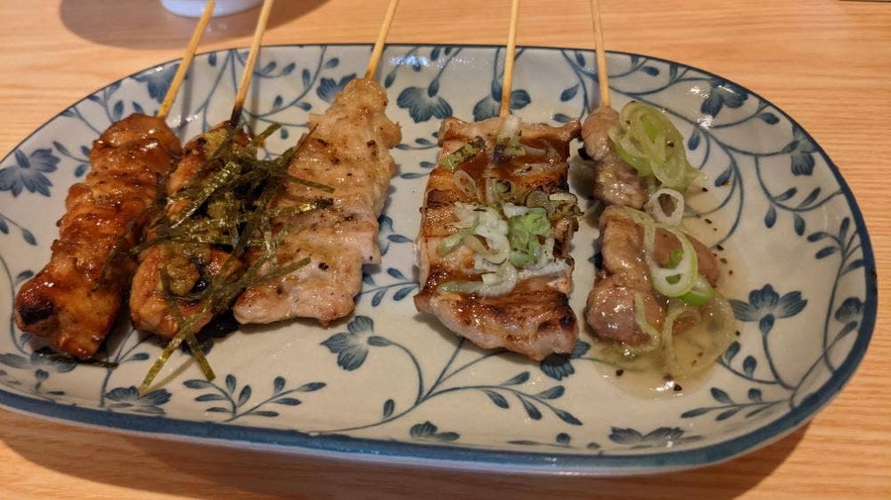 炭火焼鳥 りこどん