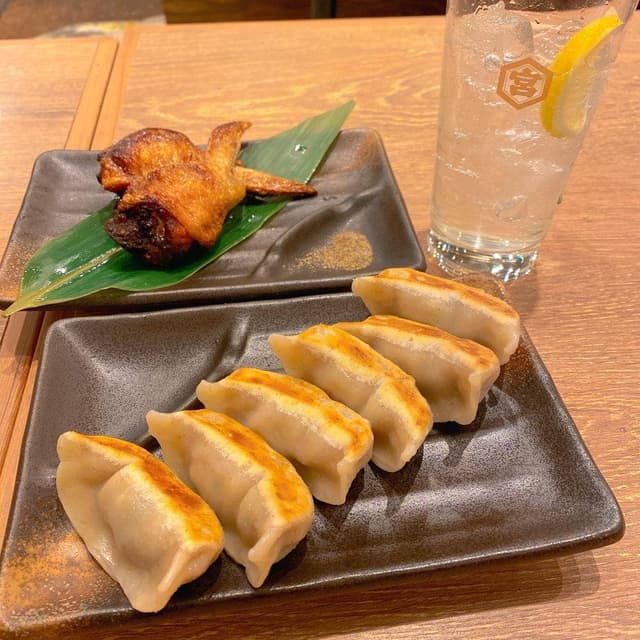 肉汁餃子製作所 ダンダダン酒場 大名店 - サブ画像1