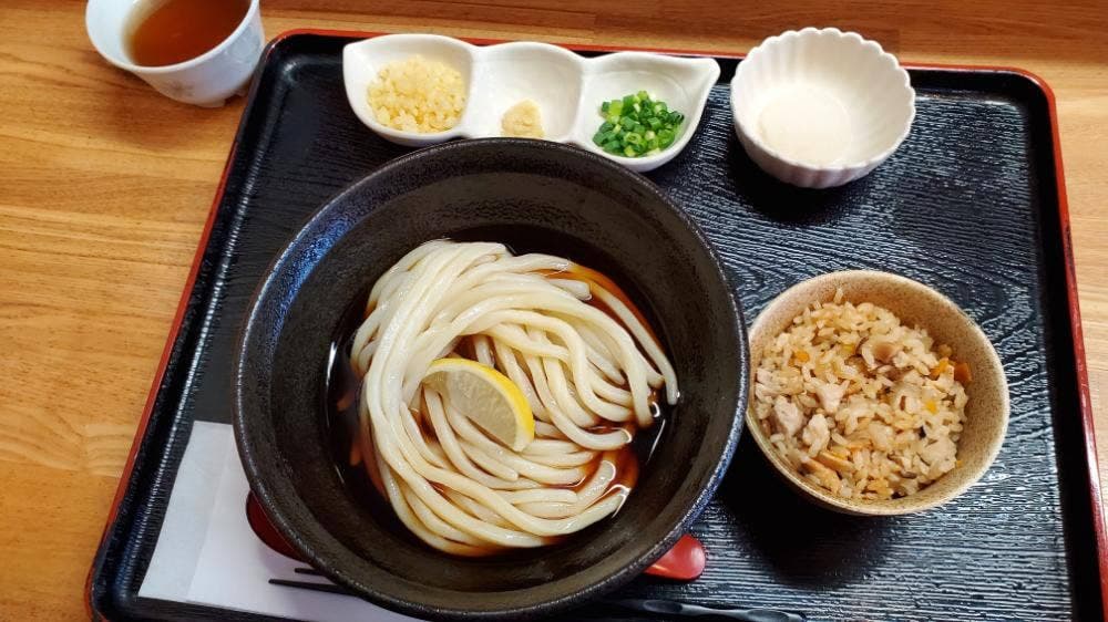 おもむく食堂