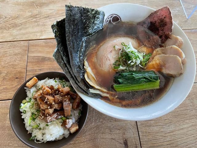 無垢 ツヴァイテ甲府店 - サブ画像3