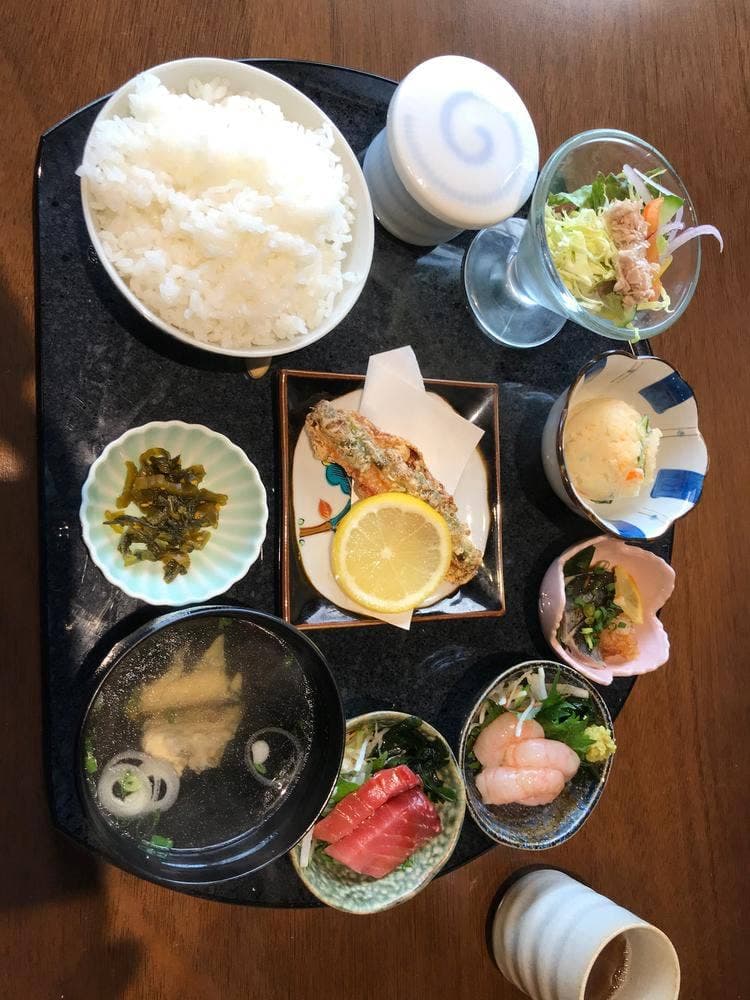 食事処松まる