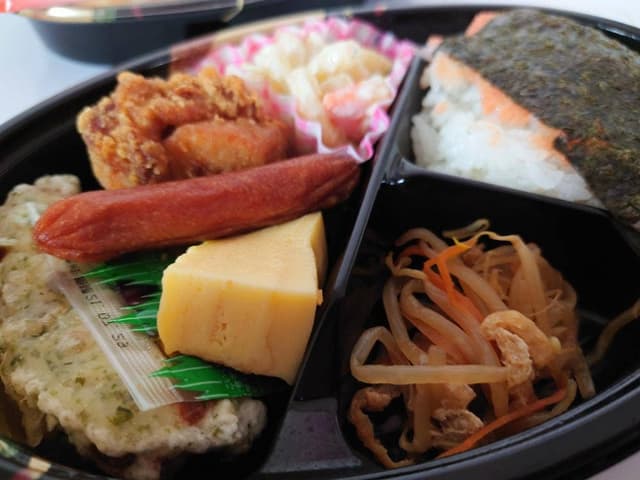 じゃぱん亭(持ち帰り弁当)門井店 - サブ画像1