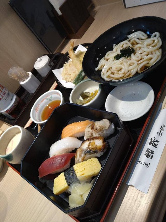 すし屋 銀蔵 港北東急SC店 - サブ画像2