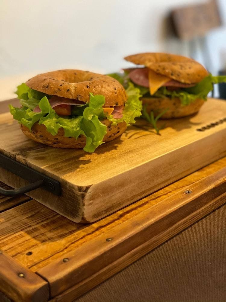 島Cafe 鉄と食 鐵屋 くろがねや