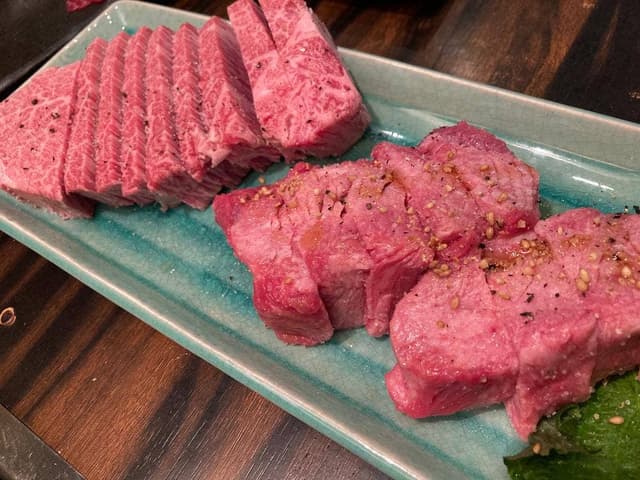 炭火焼肉 煙八 - サブ画像2