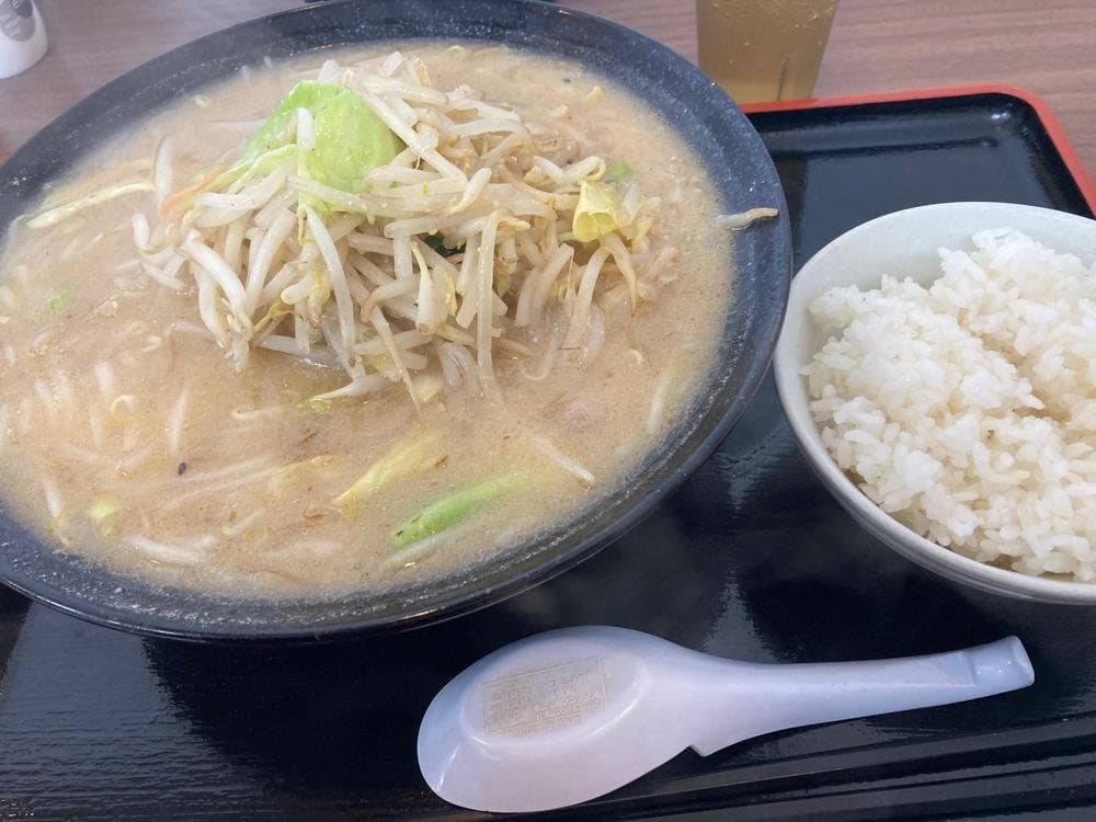 お肉屋さんの食堂 ヴィラ工房