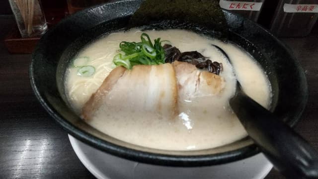 博多らーめん一心堂 十条店 - サブ画像1