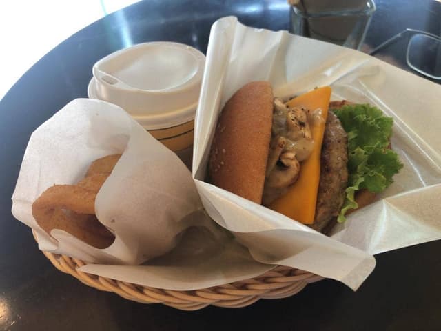 フレッシュネスバーガー 大森店 - サブ画像3