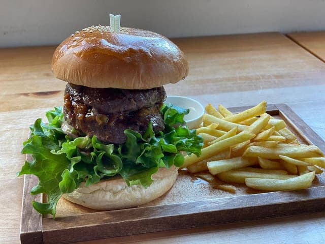 Back Country Burgers 甲州夢小路店 - サブ画像3