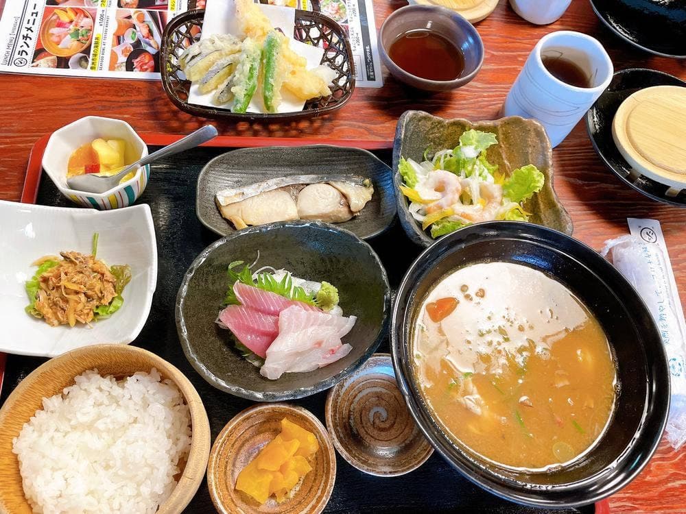 王滝マルシェ つきぢや食堂
