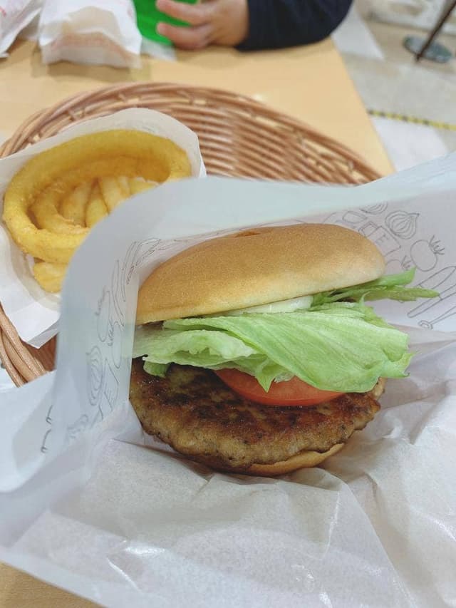 モスバーガー グランパレッタ熊本店 - サブ画像1
