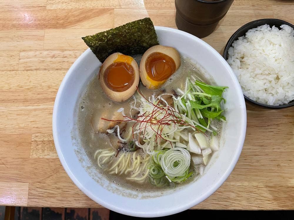 豚骨ラーメンとまぜそば 池めん 岡部店